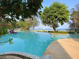 Beachfront Living at Baan Nab Kluen – 2-Bedroom Condo in Khao Tao 3709291372
