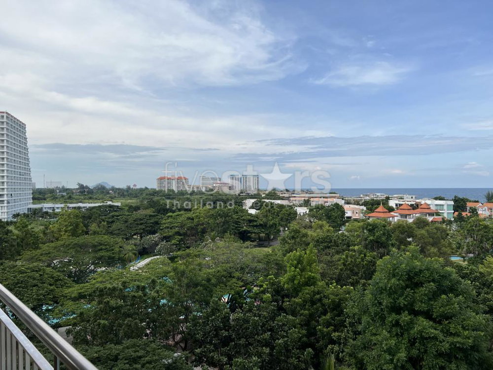 Luxury 3 Bedroom Condo With Stunning Sea Views 3492426723