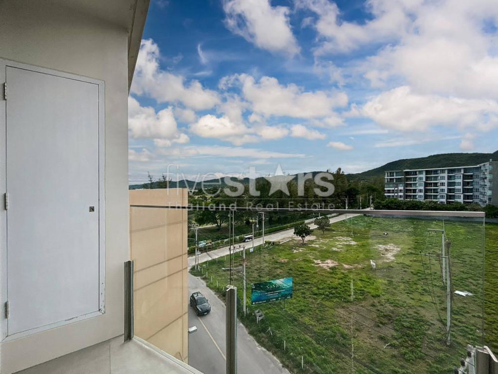 The Sanctuary : 2 Bedroom Condo Mountain View 2613111237