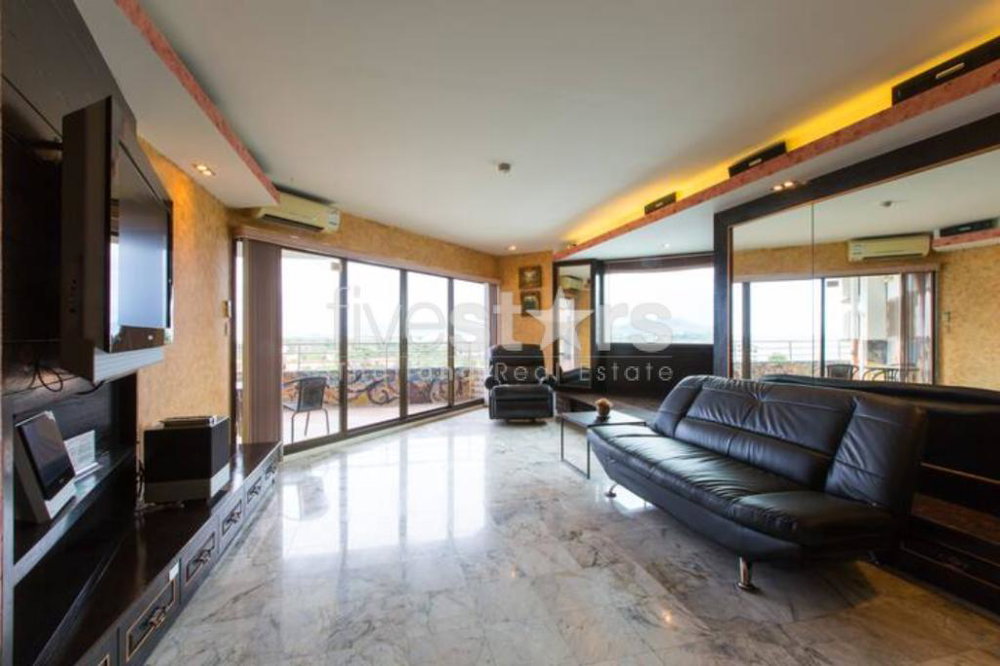 Large 1 Bed Condo with Sea Views to the North of town 3759715246