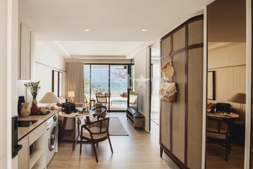 Intercontinental Residence : Ultimate Luxury Beachfront Condo’s 3715461055