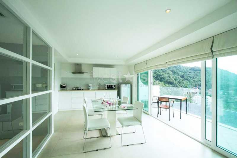 Beautiful 2-bedrooms apartment overlooking Kata Bay 3339956258