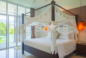Stunning duplex with private pool 3260851879