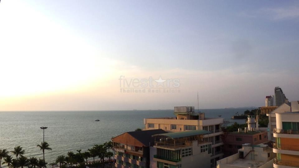 2-bedroom overlooking Pattaya Bay 1902938164