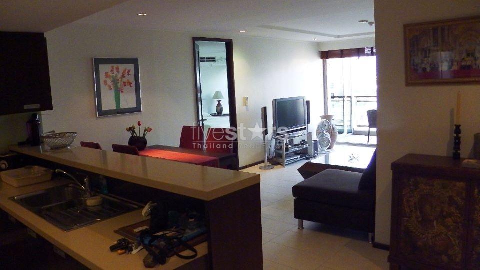 2-bedroom overlooking Pattaya Bay 1902938164