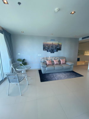 Large 1 bedroom condo for sale at Pattaya 2428414971
