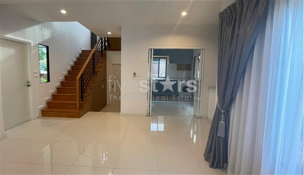 3 bedrooms house for sale The Plant Exclusique Pattanakarn 3364574037