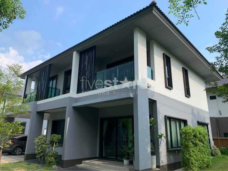 Modern detached house 3-Bedroom for sale on Onnut Wongwean 2960637476