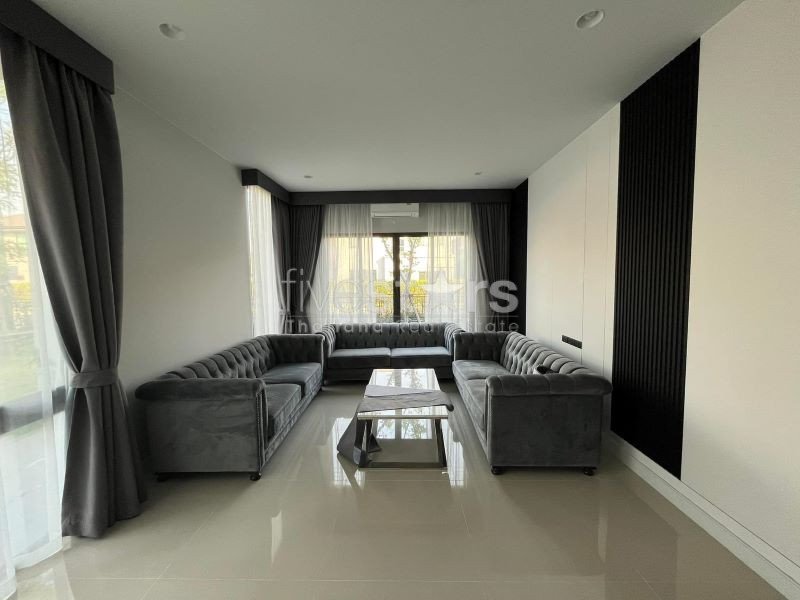 Detached house 4 – Bedroom for sale on Krungthep Kreetha 3150725428