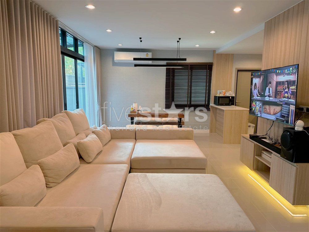 Modern 4 bedroom detached house for sale on Bangna 3547300976