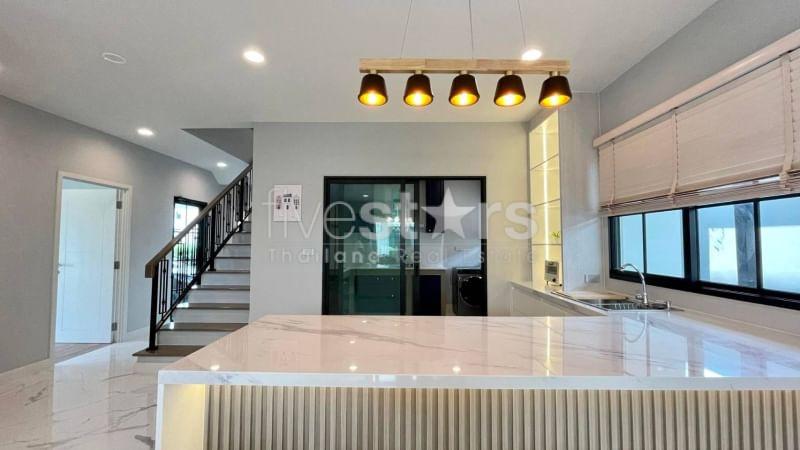 4-bedroom house in compound for sale on Bangna-Suvarnabhumi 4259027572