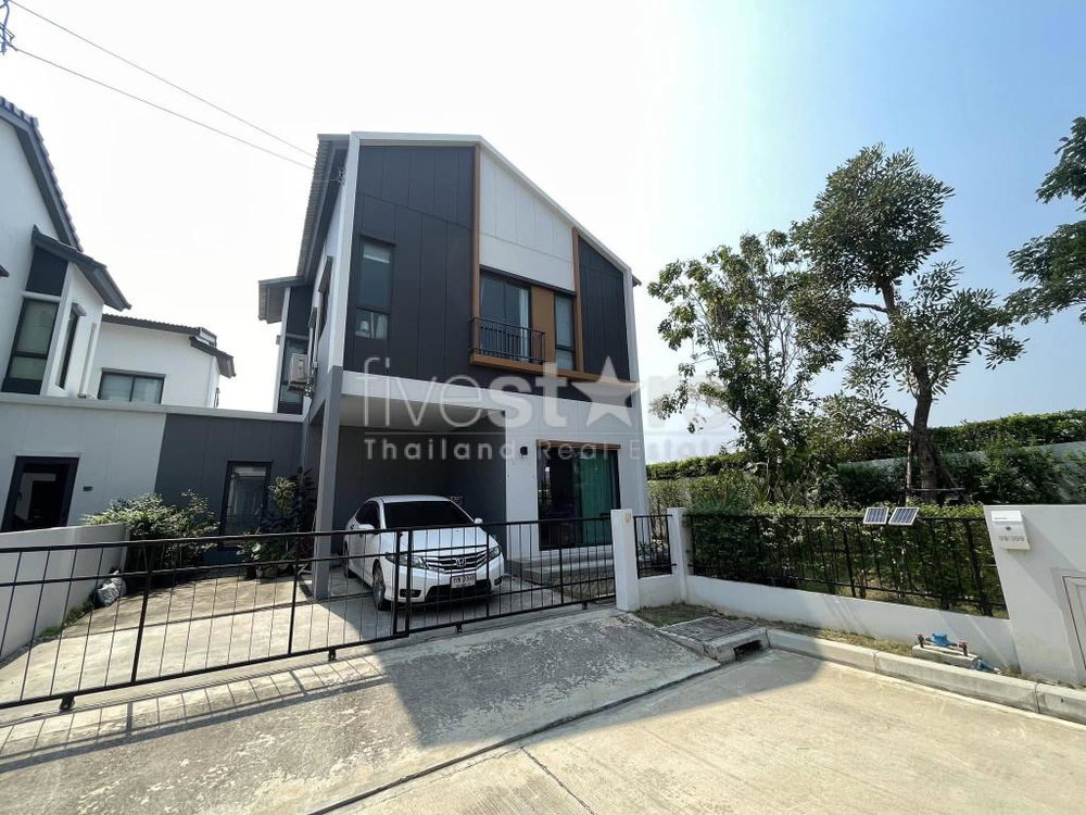 Modern 3 bedrooms Detached house for Sale Bangna 2950037000