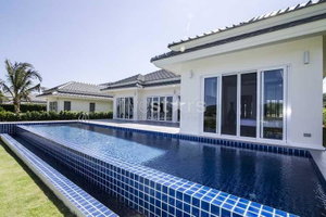 Stunning golf course pool villa for sale in Hua Hin 3993302009