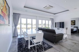 Stunning golf course pool villa for sale in Hua Hin 3993302009