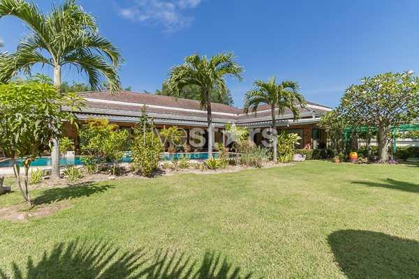 Nice 3-bedroom pool villa 4139748444