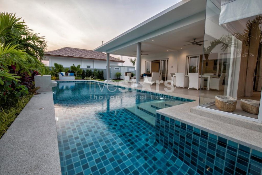 Stunning pool villa for sale in Hua Hin 3876655999