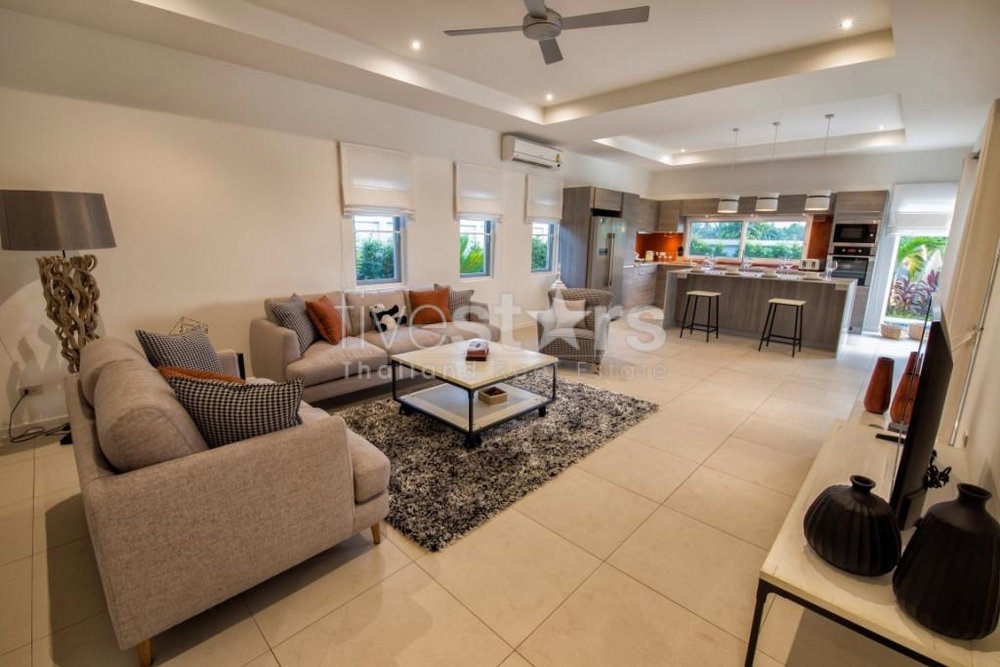 Stunning pool villa for sale in Hua Hin 3876655999