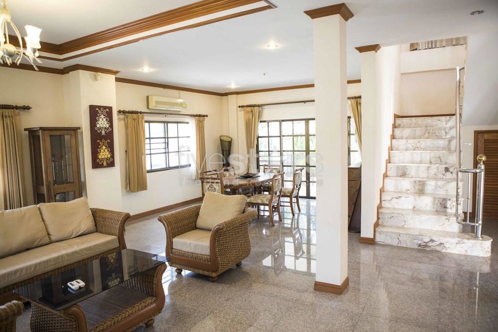 4 bed villa for sale in Hua Hin City, Hua Hin 351097701