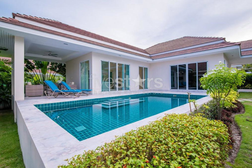 3 bedroom villa for sale in Hua Hin Beach, Hua Hin 689925079