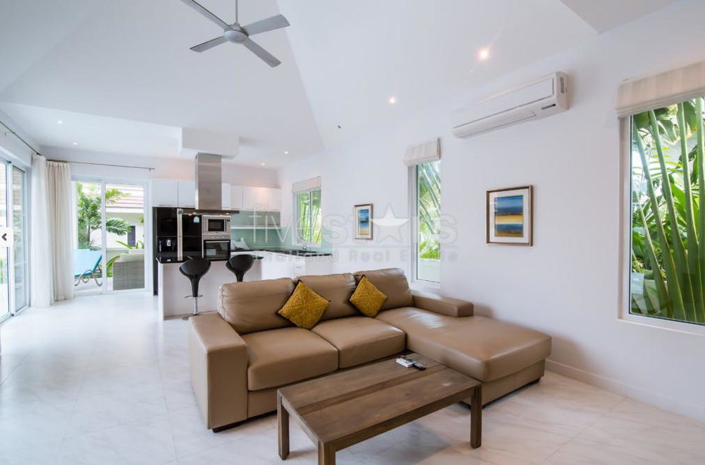 3 bedroom villa for sale in Hua Hin Beach, Hua Hin 689925079