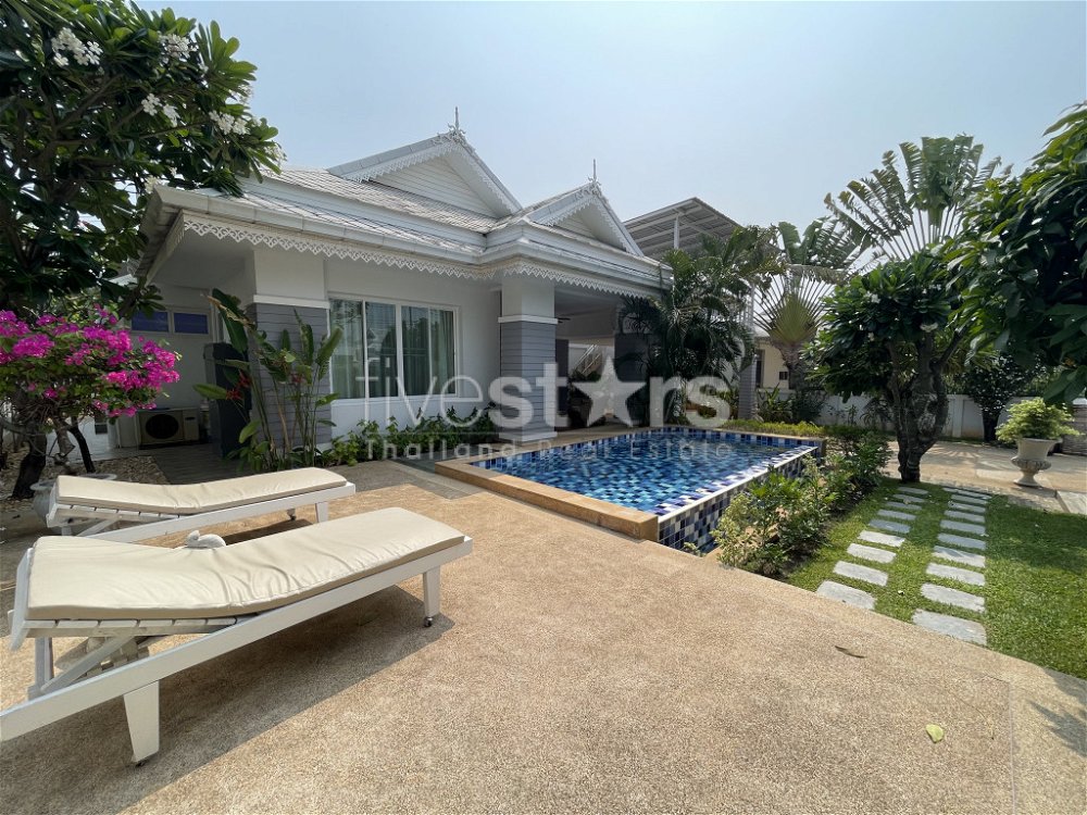 The 9 Khao Tao: Pool Villa with 3 Bedrooms and 3 Bathrooms 2708487658