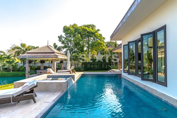 Luxury Bali Style 4 Bedroom Pool Villa 2943120816