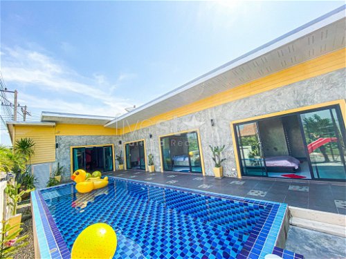 5 Bedroom Thai Style Modern Pool Villa For Sale 1008066777