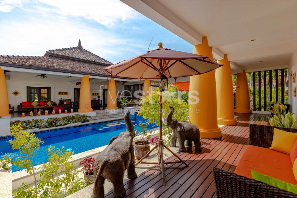 Bali Style Villa On Big Plot In Great Location! 758688530