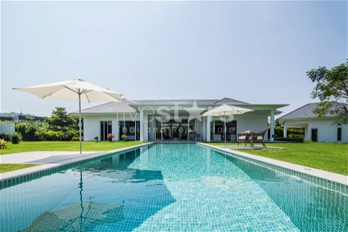 Luxury Private Pool Villa 1975092390