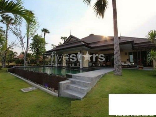 Luxury Bali Style Pool Villa with Amazing Gardens 4199923317