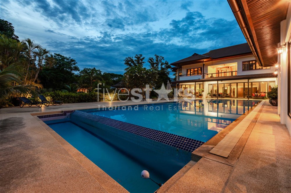 Amazing 9 bed, 8 Bath Pool Villa on Palm Hills Golf Course 3235279509