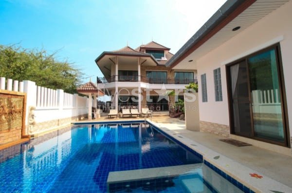 Great Design 3 Storey Pool Villa with great views 2068069575