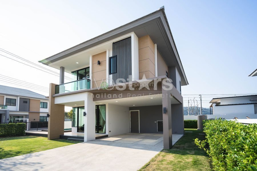 Modern Luxury 2 Storey House close to Town 2283640934