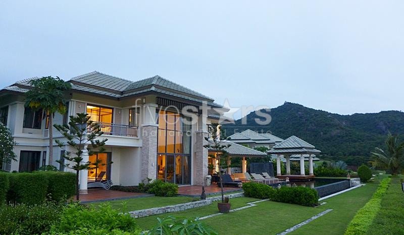 Beautiful Mansion for Sale on the Prestigious Black Mountain Golf Course 1266072714
