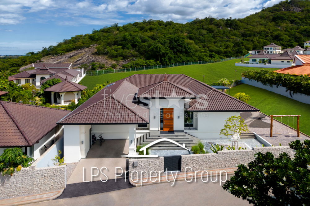 BelVida Estates : 5 Bedroom, Super Luxurious and Exclusive Pool Villa 4000694189