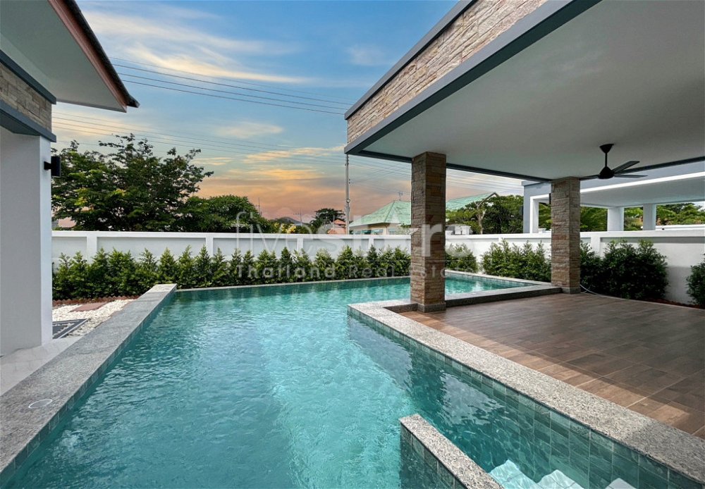 Tropical Vision : 3 Bed Pool Villa Soi 94 858403471