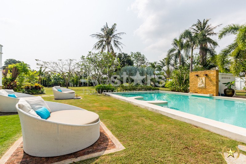 Luxury Estate 4 Bedroom Pool Villa Hua Hin 172574404