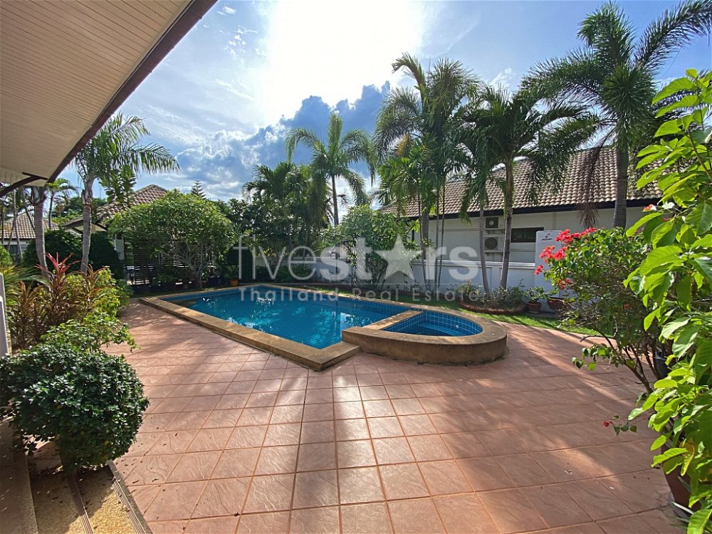 3 Bed 2 Bath Pool Villa For Sale with Tropical Garden in Hinlekfai 3017194413
