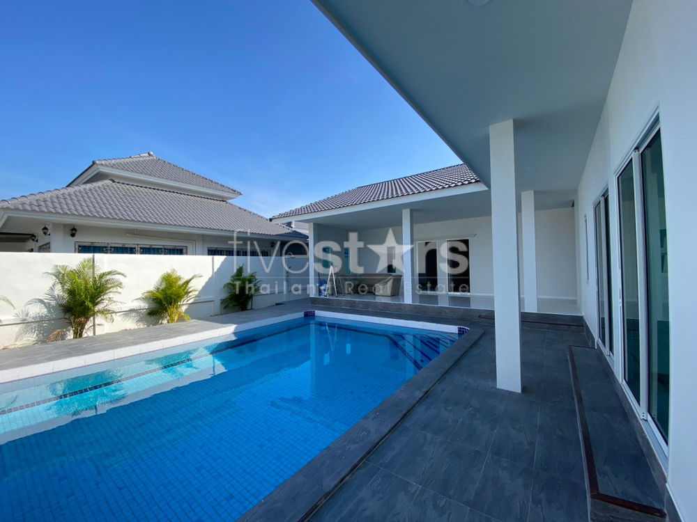 4 Bedroom Pool Villa Soi 102 For Sale 2570682969