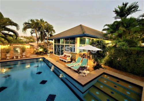 Coconut Gardens 1 : 3 Bedroom Pool Villa 513908374