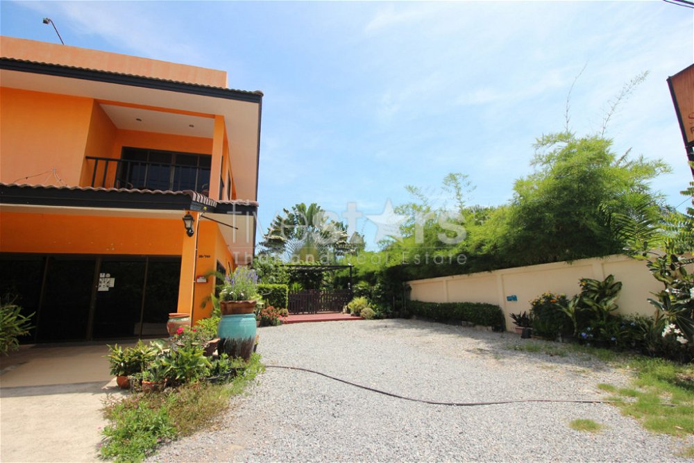 Excellent Location Private Villa Ideal For Pub or Restaurant on Soi 102 For Sale 747147083