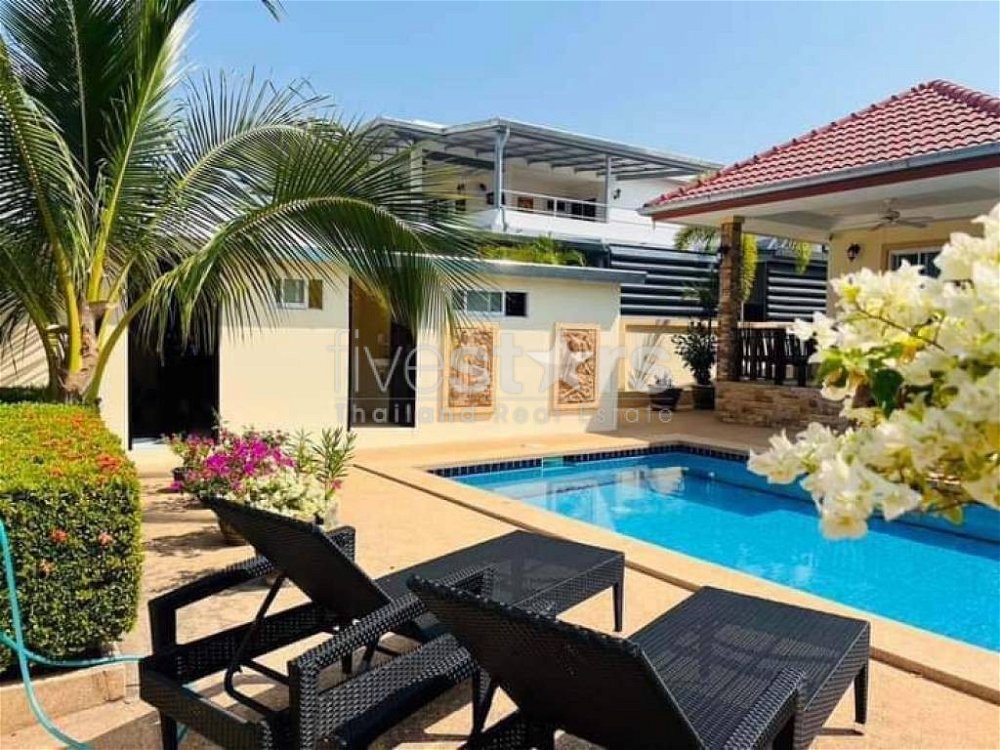 3 Bedrooms Pool Villa For Sale In Cha -Am 4211220993