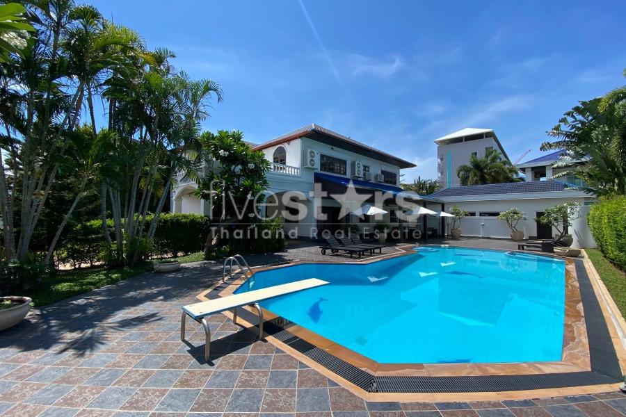 Luxury 6-Bedroom Pool Villa in Hua Hin City Center – Walk to Market Village & the Beach 2694951831