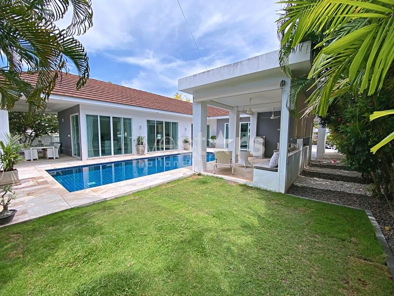 Modern 3-Bedroom Pool Villa with Mountain Views at White Stone Villas, Near Hua Hin 1053107764