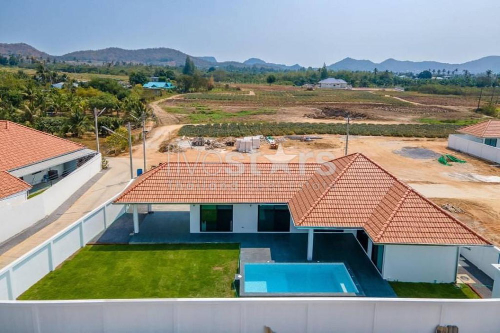 Modern 3-Bedroom Pool Villa in Wang Pong, Hua Hin – Ready to Move In! 194937007