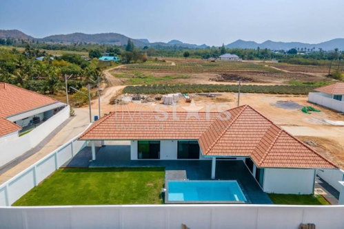 Modern 3-Bedroom Pool Villa in Wang Pong, Hua Hin – Ready to Move In! 194937007