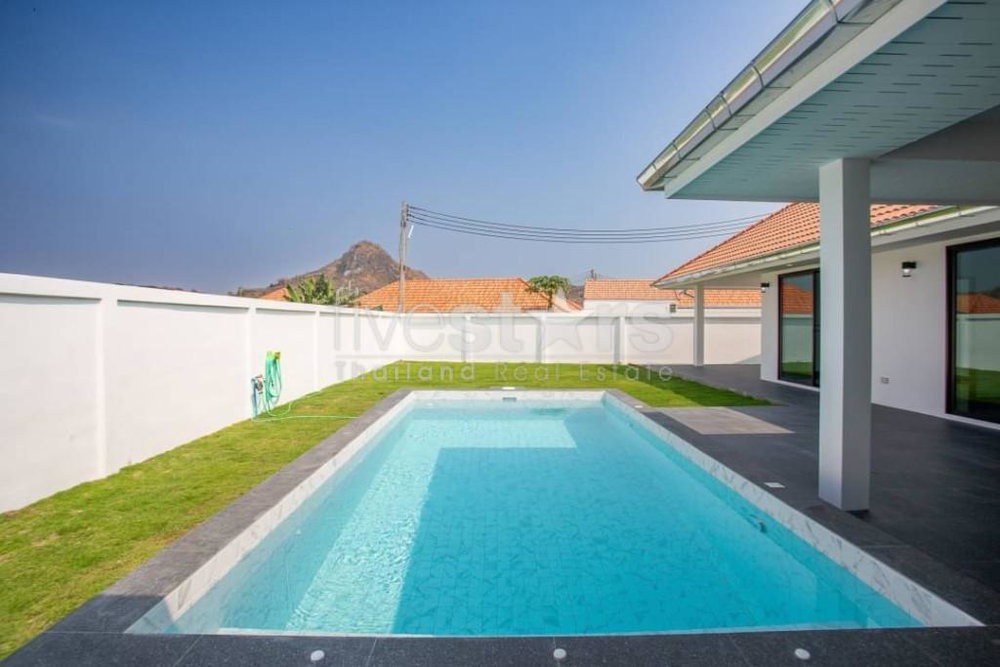 Modern 3-Bedroom Pool Villa in Wang Pong, Hua Hin – Ready to Move In! 194937007