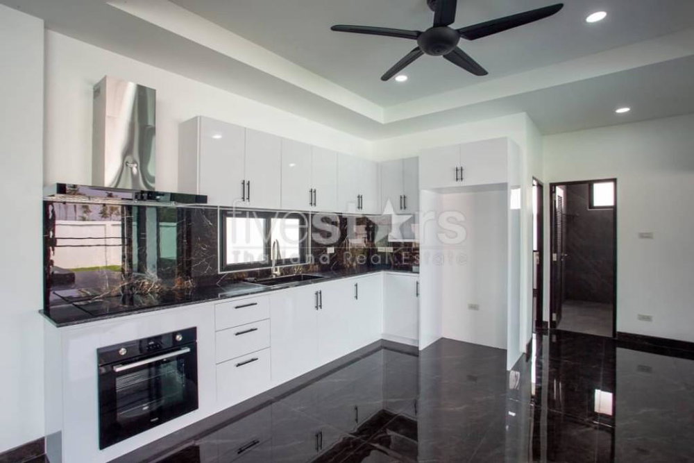 Modern 3-Bedroom Pool Villa in Wang Pong, Hua Hin – Ready to Move In! 194937007