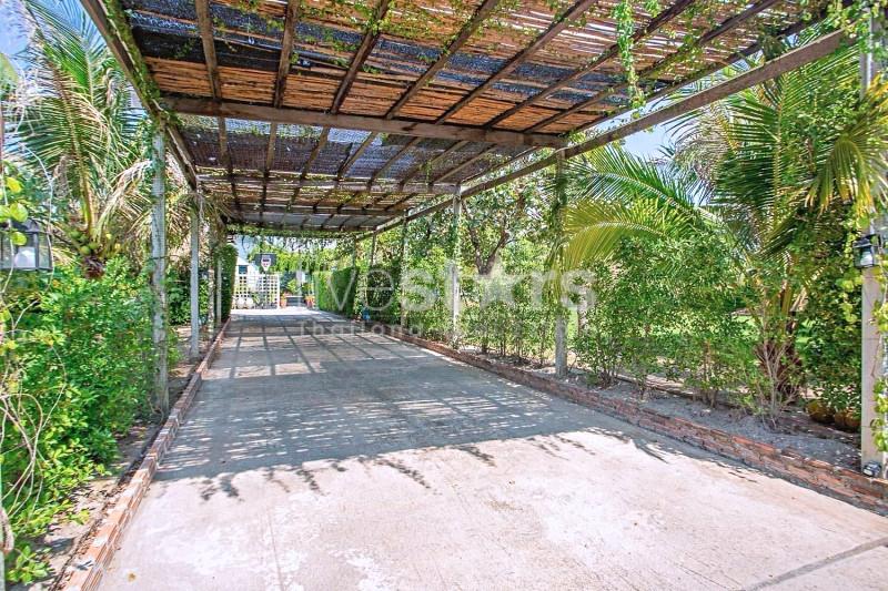 Spacious 3-Bedroom Pool Villa with Expansive Tropical Garden in Hua Hin’s Bor Fai Area 3851477379