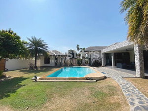 Spacious 4-Bedroom Pool Villa in Hin Lek Fai – Modern Living with No Common Fees 353357274